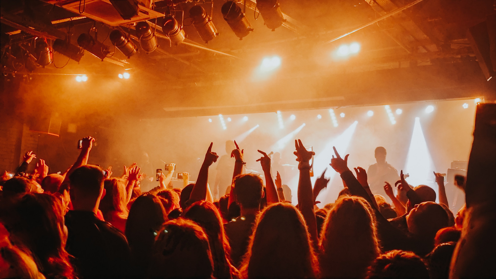 Concert Foule assistant à un concert